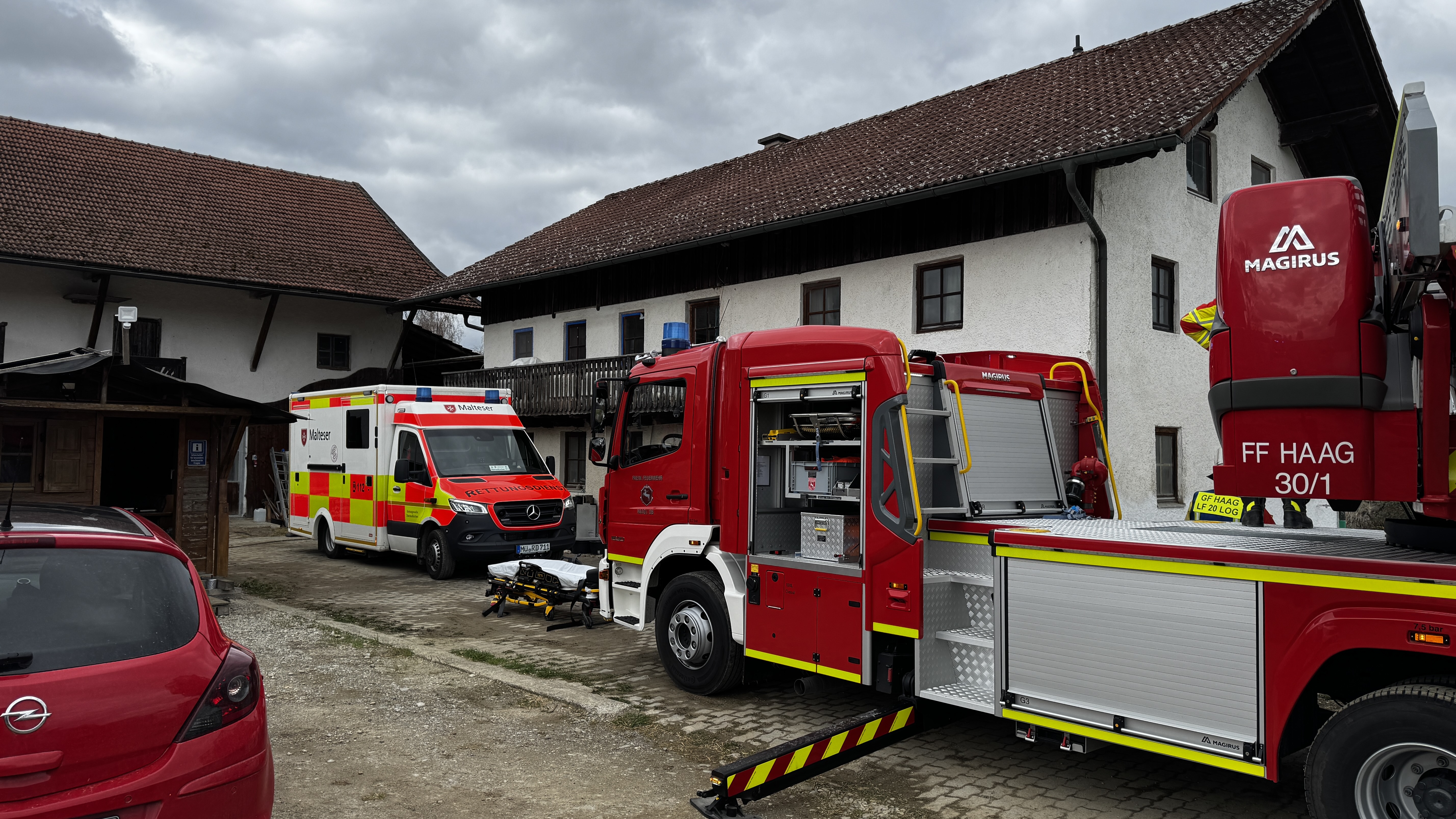 THL Rettungskorb - Drehleiterrettung in Obertaufkirchen