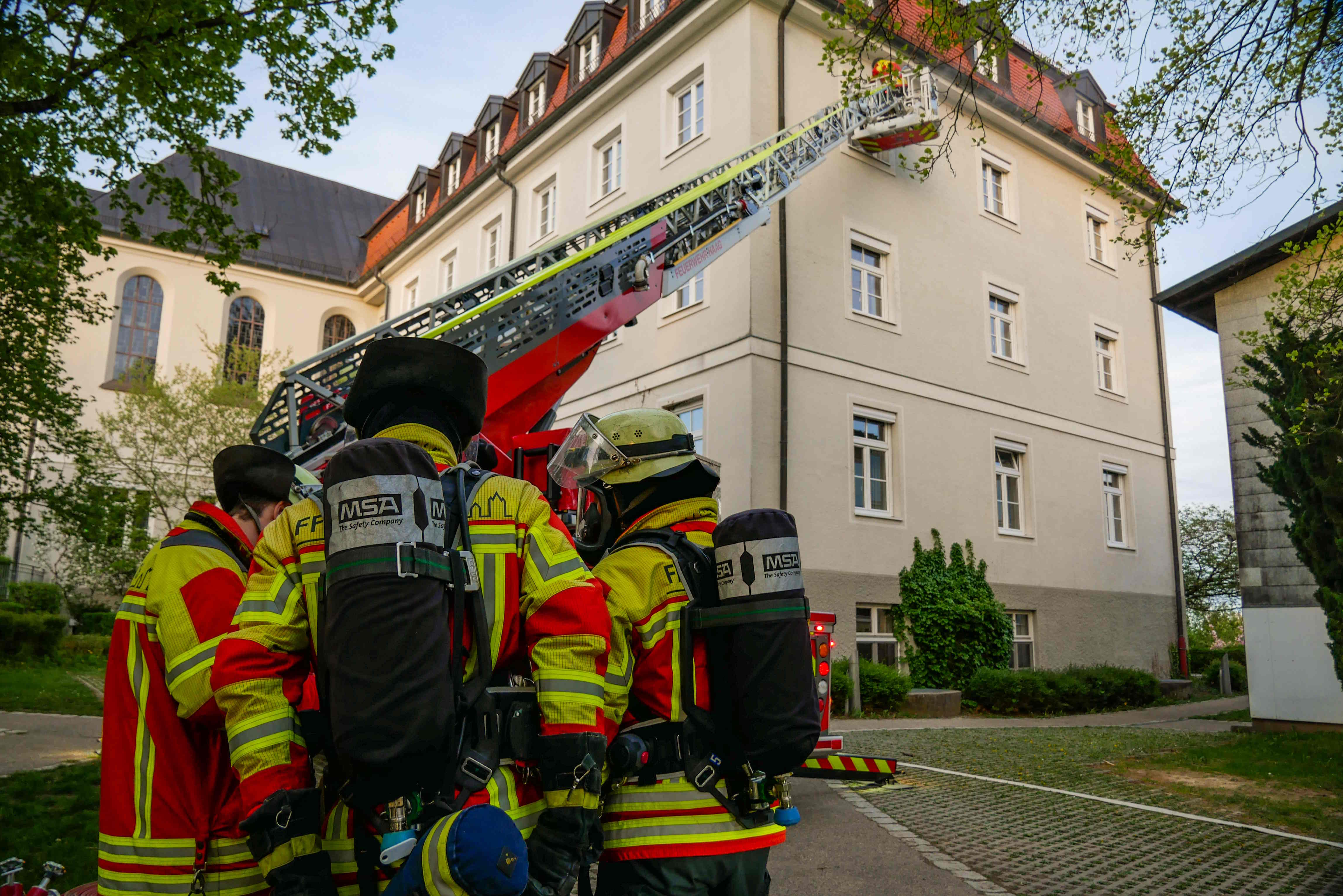 Löschgruppenübungen zum Thema Löschaufbau